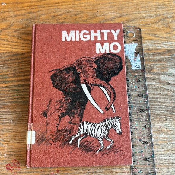 Mighty Mo By Jocelyn Arundel Hardcover Book - Picture 12 of 16